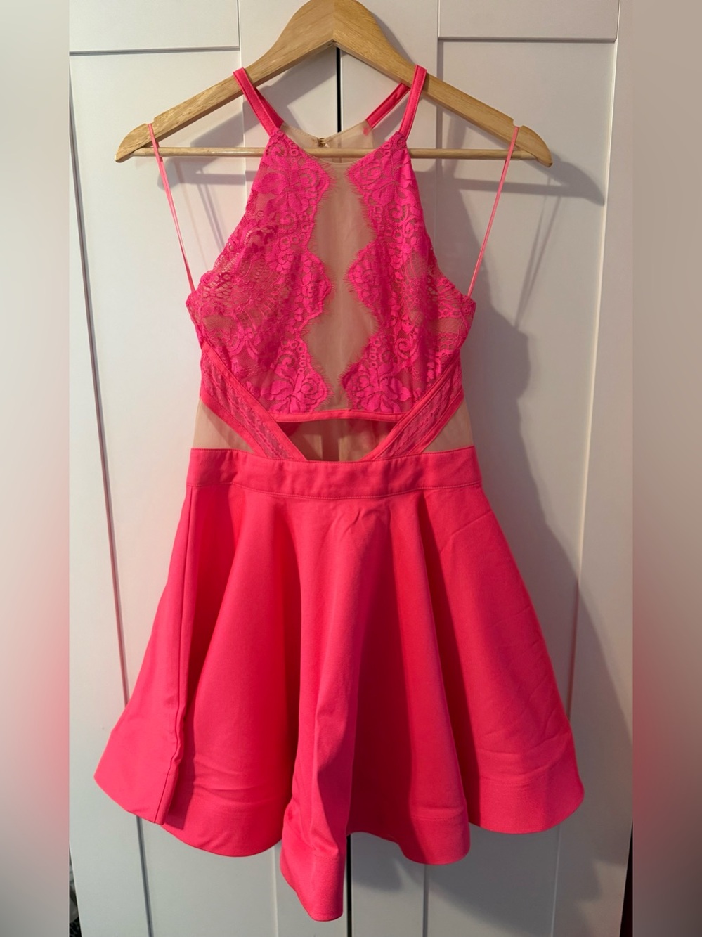 Luxxel My Perfect Valentine Dress in Hot Pink and Nude - Picture 2 of 10